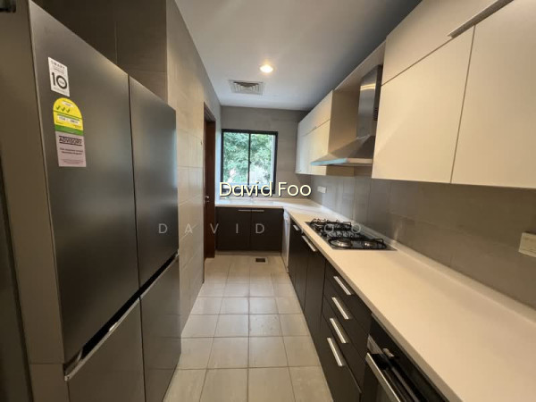 38 DRAYCOTT DRIVE photo 5