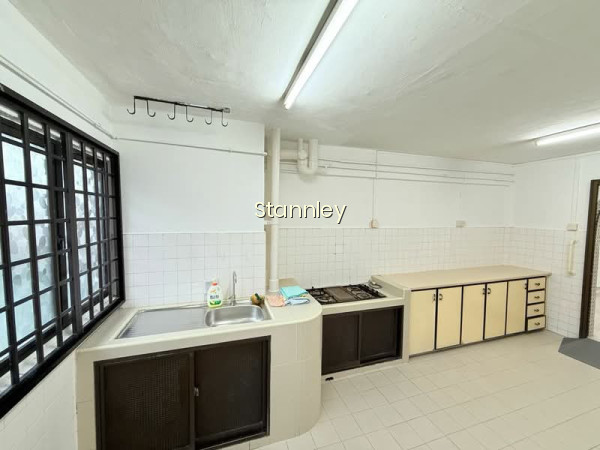 HIGH FLOOR 3NG | UNBLOCKED VIEW | NEAR MRT | 1KM TO ST NICHOLAS & MAYFLOWER | NO EXTENSION photo 2