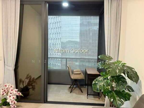 MIDTOWN MODERN 10