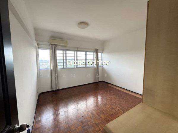 SHERWOOD TOWERS photo 4