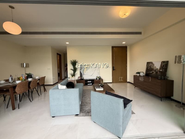 RESIDENCES @ EMERALD HILL