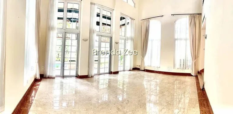 Brenda Zee 945O9938 GCB With Pool in Holland Road Vicinity image 1 of 10
