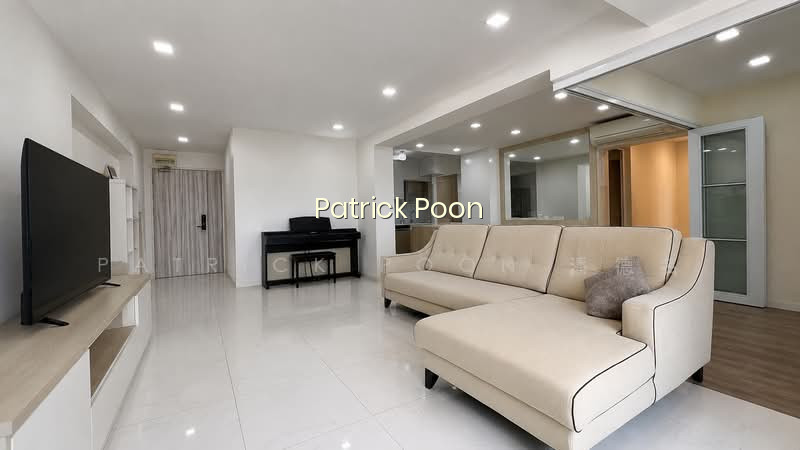 3 HOLLAND CLOSE photo 5