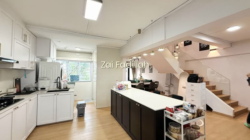 547 JURONG WEST STREET 42 photo 4
