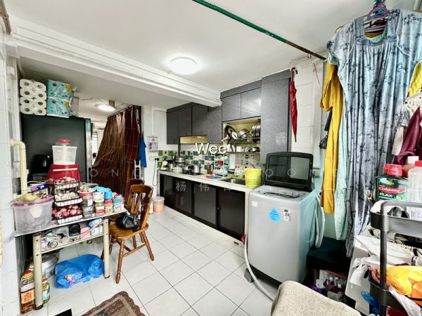 175 BOON LAY DRIVE photo 6