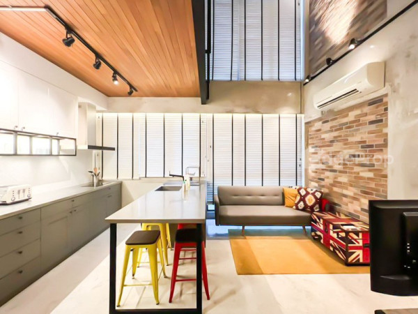 ROYCE RESIDENCES photo 2