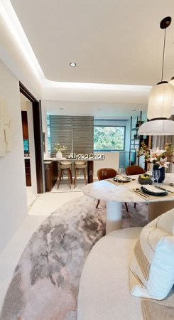 UNDERVALUED FREEHOLD AT 99 LH PRICES MOVE IN CONDITION 3 BEDROOMS photo 2