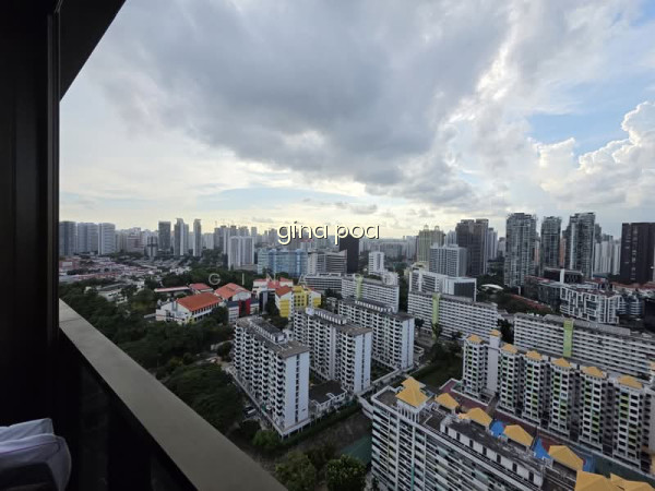 THE LANDMARK 8