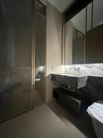 THE AVENIR 8
