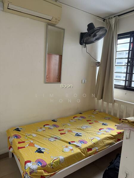 219 SERANGOON AVENUE 4 image 1 of 10