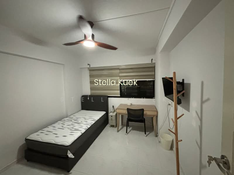 816 JURONG WEST STREET 81 image 1 of 9