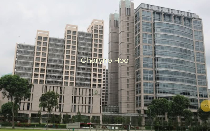 UE SQUARE photo 2