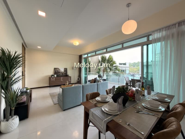 RESIDENCES @ EMERALD HILL