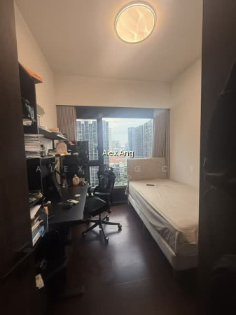 MIDTOWN MODERN 9