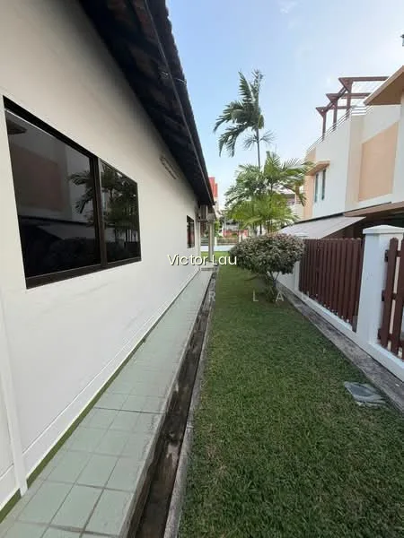Deatched in Toh Heights for Sale image 1 of 2