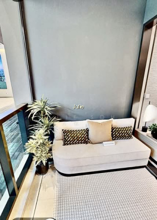 RARE SEAFRONT LIVING | MRT@DOORSTEP|EXCEPTIONAL UPSIDE POTENTIAL photo 4