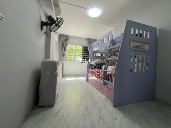 907 JURONG WEST STREET 91 photo 3