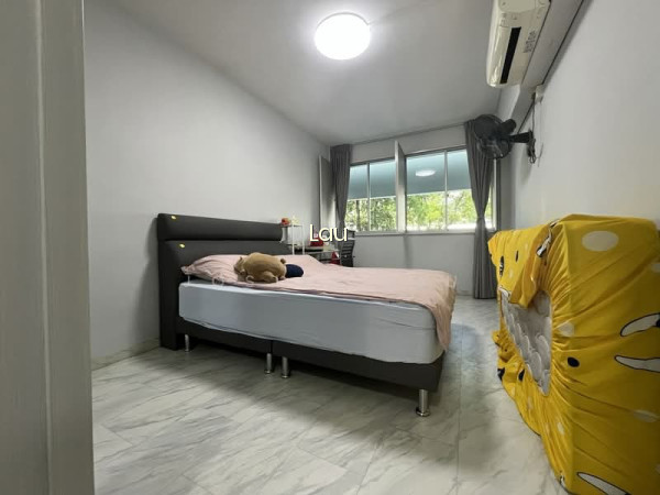 907 JURONG WEST STREET 91 photo 4