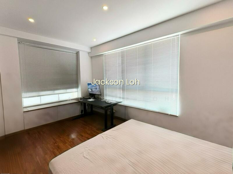 MACKENZIE REGENCY 7