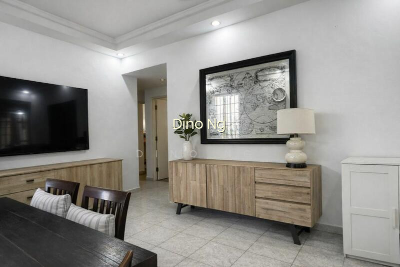 RARE FREEHOLD 3 HUGE LAYOUT BEDROOM UNIT photo 5