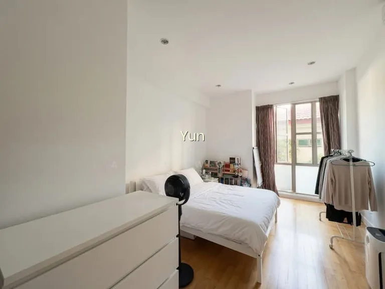 Landbay Condo image 1 of 10