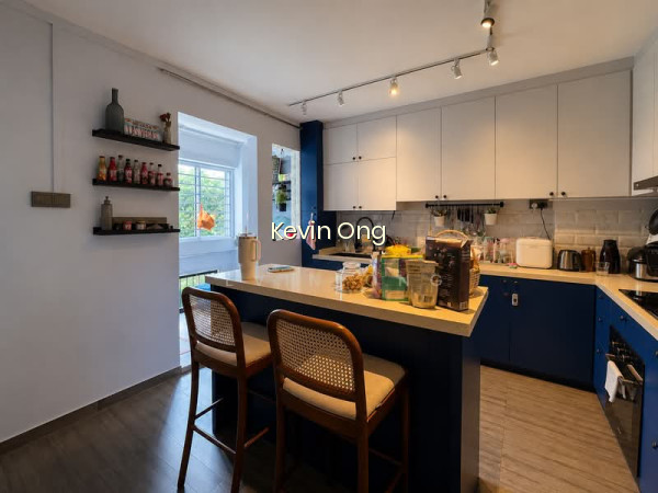 114 WHAMPOA ROAD photo 3