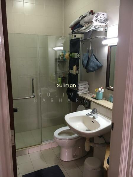 LANDED HOUSE COMMON RM @ LORONG CHUAN image 1 of 6