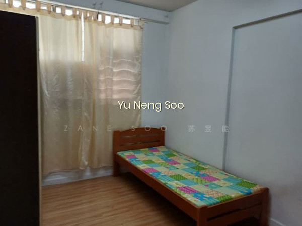 684 HOUGANG AVENUE 8