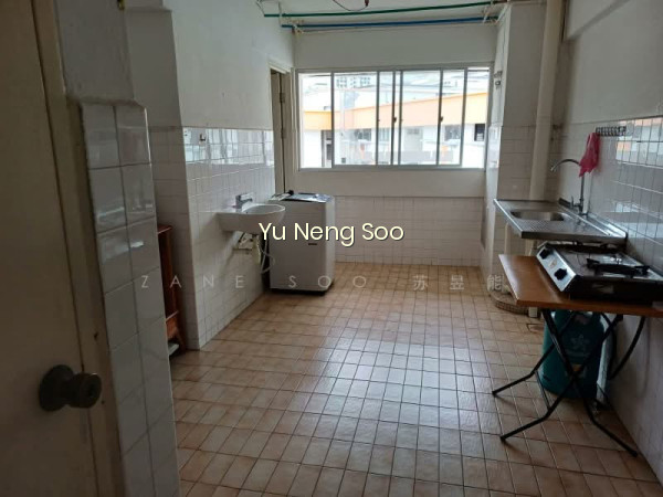 684 HOUGANG AVENUE 8 photo 3