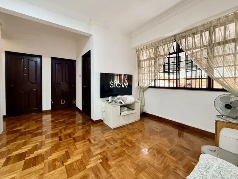 Rare Find 3 Storey Corner-T @ Sandilands Road, Rosyth Road, Phillips Ave, Kovan MRT image 1 of 6