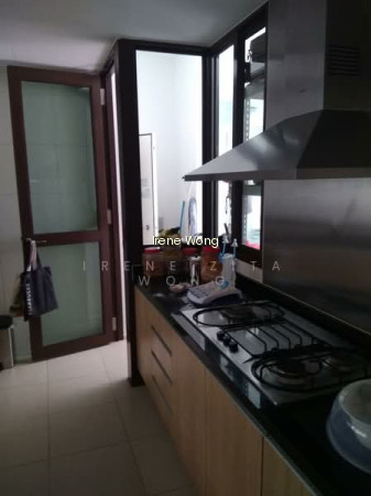 VARSITY PARK CONDOMINIUM photo 3