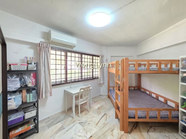 317 JURONG EAST STREET 31 photo 4