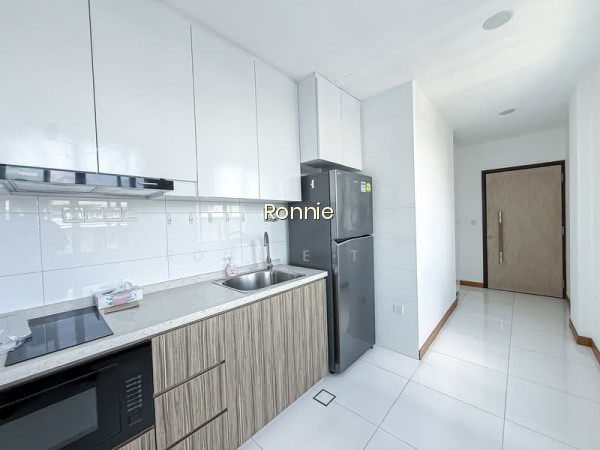 EIS RESIDENCES photo 6
