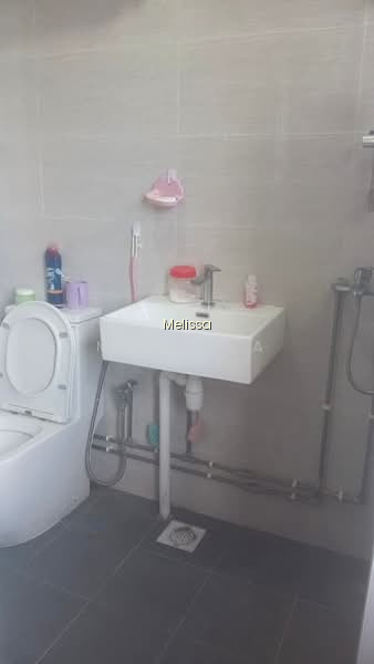 439 HOUGANG AVENUE 8 image 1 of 2