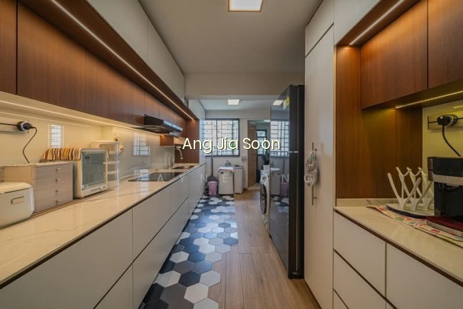 20 MARINE TERRACE photo 3