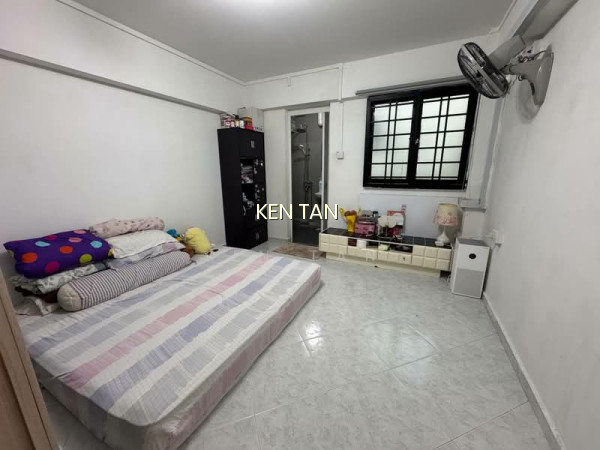 414 PANDAN GARDENS photo 3