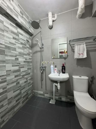 414 PANDAN GARDENS photo 5