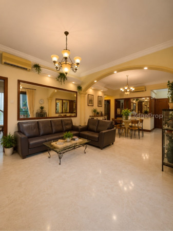 ASTON MANSIONS photo 2