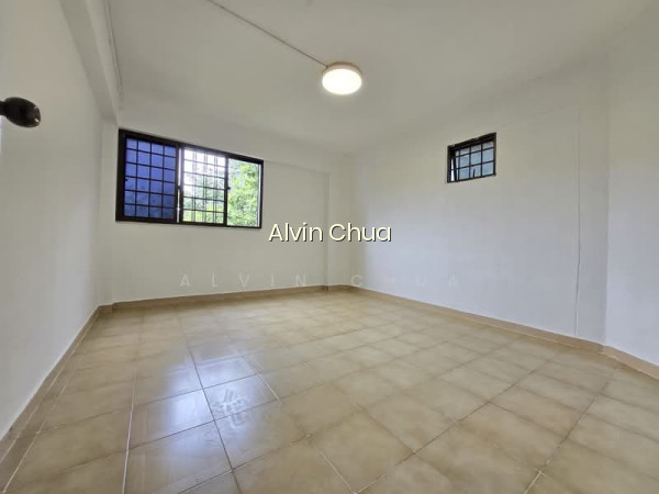 215 JURONG EAST STREET 21 photo 6