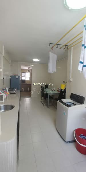 MASTER BEDROOM IN JURONG EAST AREA AVAILABLE FOR RENT! 025 image 1 of 2
