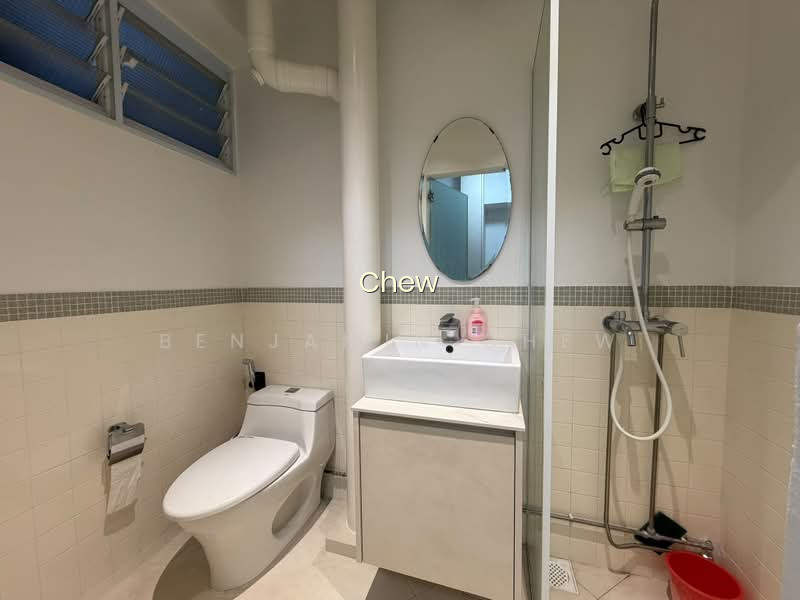 936 TAMPINES AVENUE 5 image 1 of 5