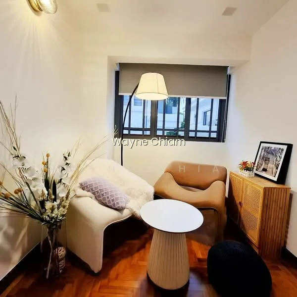 Near Tanah Merah MRT Master Room Fore Rent image 1 of 4
