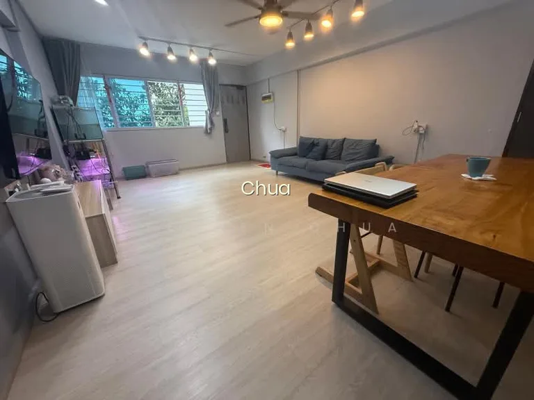 276 Tampines Street 22 image 1 of 10