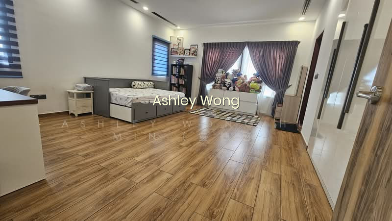 RECENTLY REBUILT! 3.5 STOREYS DETACHED @ SELETAR HILLS ESTATE image 1 of 6