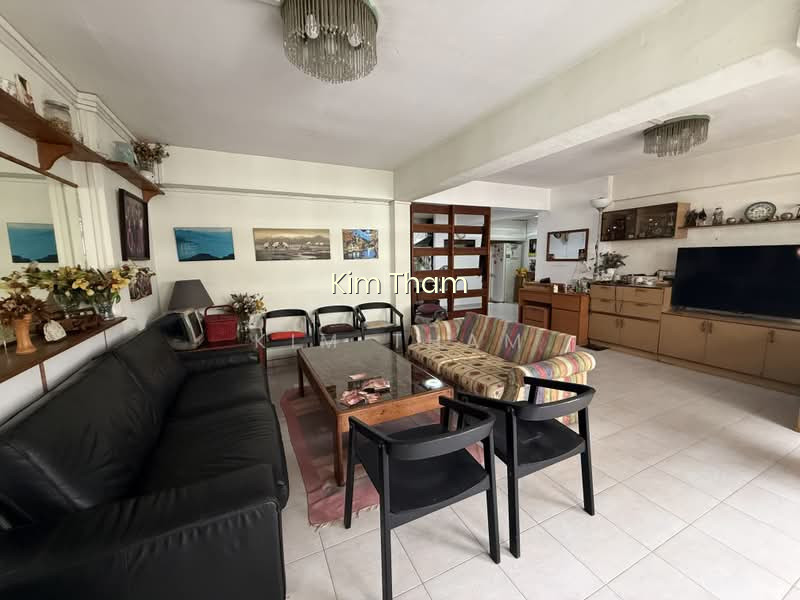 208 BOON LAY PLACE image 1 of 6