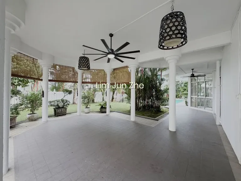 Bungalow Nestled in a Quiet Gcba Enclave, Minutes Walk to Kap Mrt, Amenities & Grocer image 1 of 10