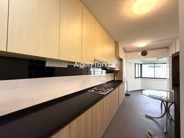 436 Woodlands Street 41 image 1 of 10