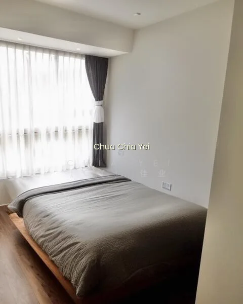 Cheap! D9! Freehold! 3 Mins Walk to Mrt! Spacious 2BED 2BATH! image 1 of 4