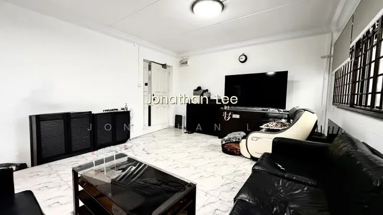 481 Sembawang Drive image 1 of 10