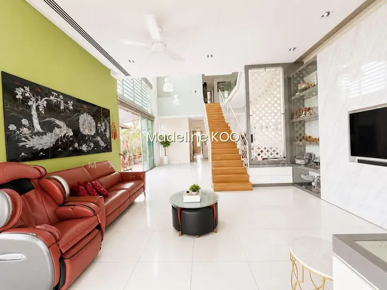 2.5 Storey, 999YRS Semi-Detached, Serangoon Gardens Estate image 1 of 7